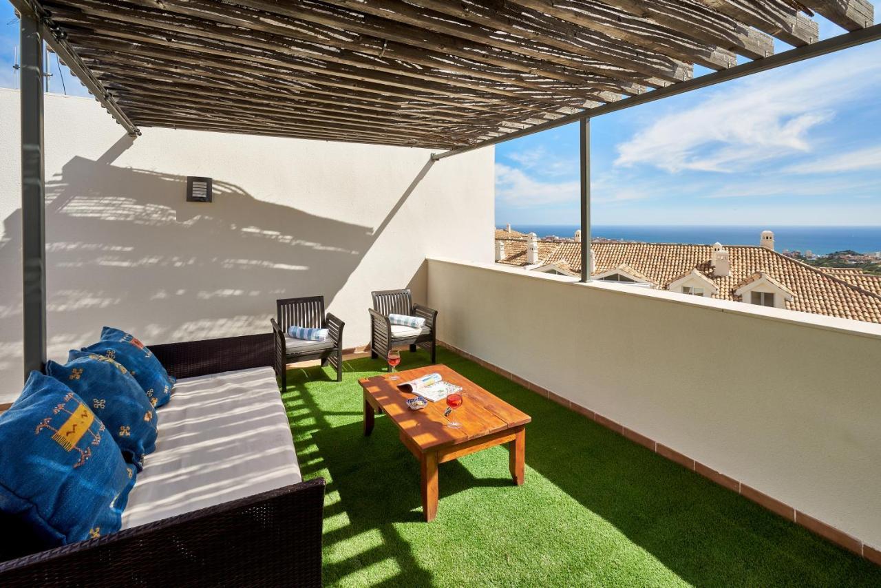 Апартаменты Sea View Penthouse, Pool, Privacy, Бенальмадена Экстерьер фото